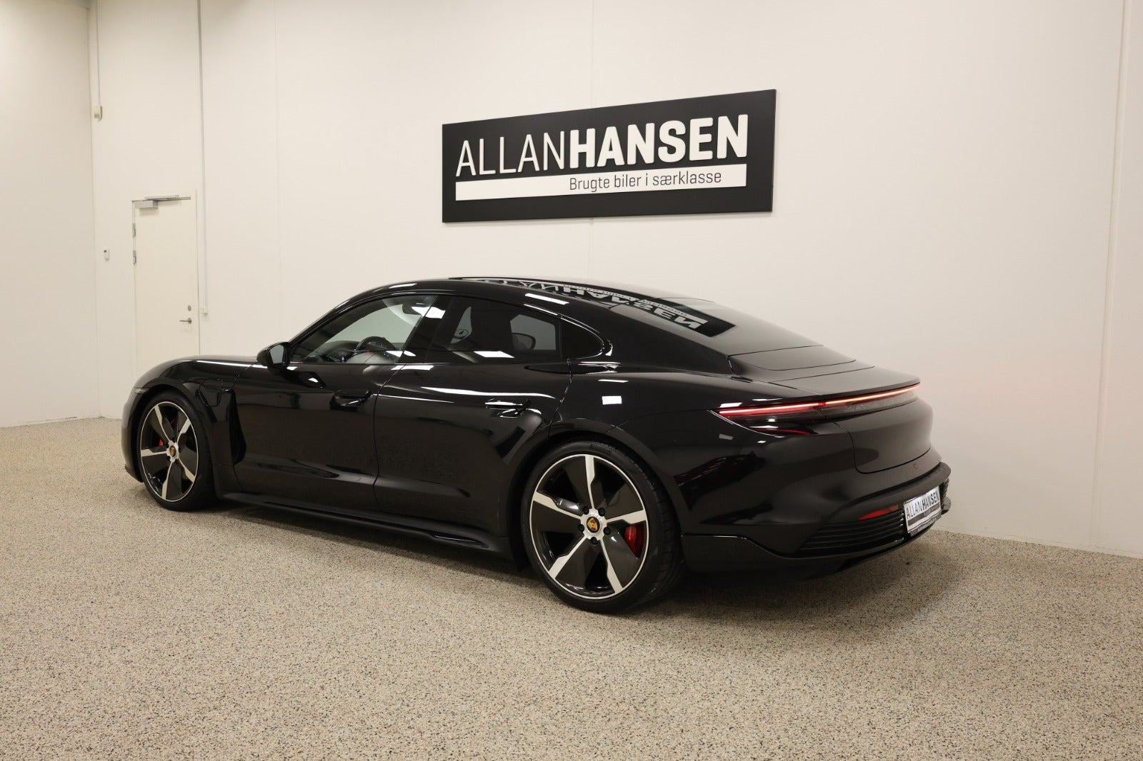 Sort Porsche Taycan 4S fra 2021