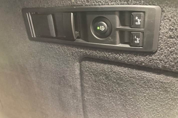 Grå BMW iX fra 2025
