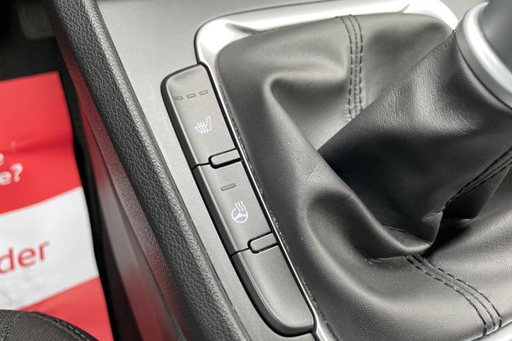 Grå Hyundai Kona fra 2021