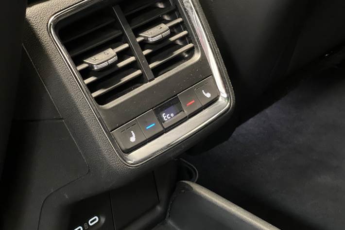 Sort Skoda Enyaq fra 2023