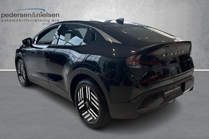 Sort Nissan Leaf fra 2026