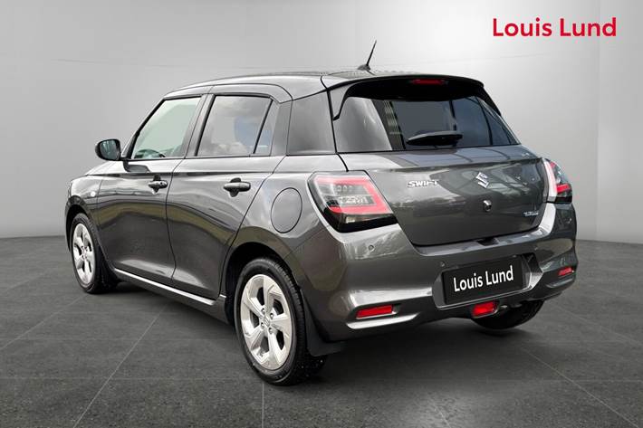 Grå Suzuki Swift fra 2024