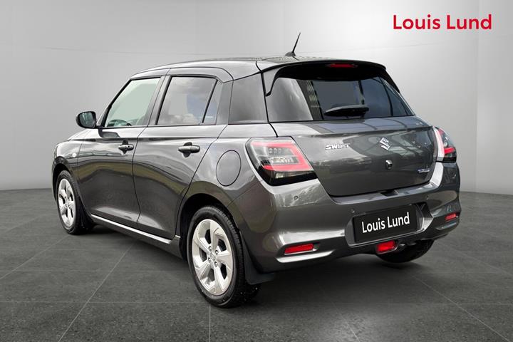 Grå Suzuki Swift fra 2024