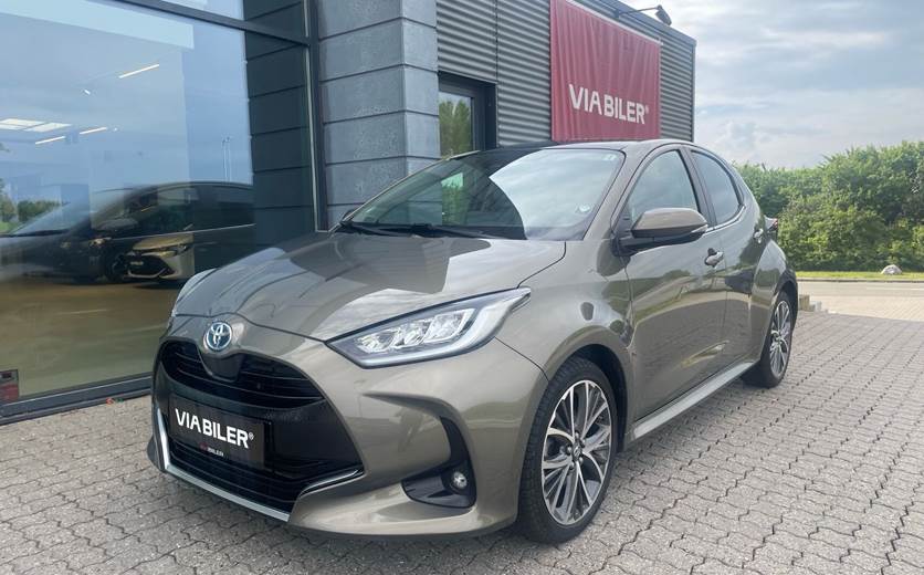 Toyota Yaris 1,5 Hybrid Elegant Panorama 116HK 5d Trinl. Gear