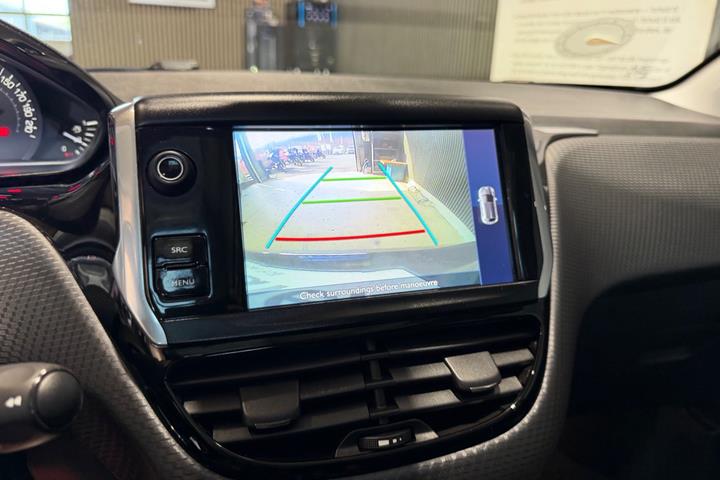 Sort Peugeot 208 fra 2017