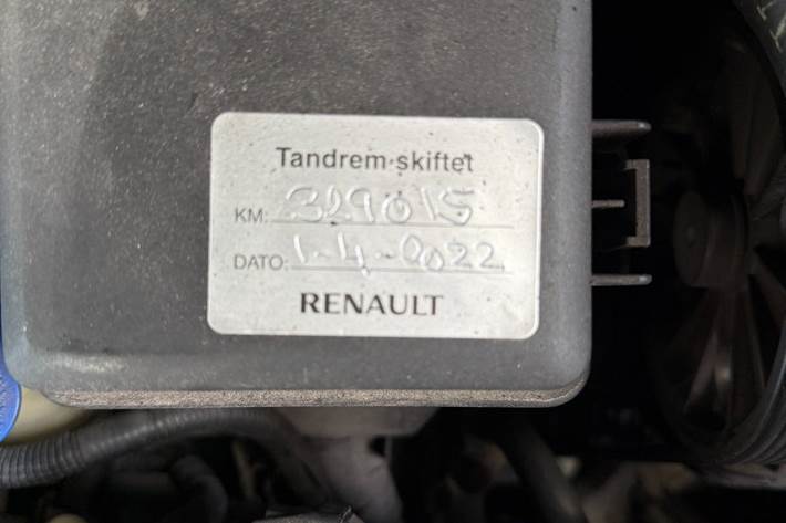 Sølv Volvo V70 fra 2006
