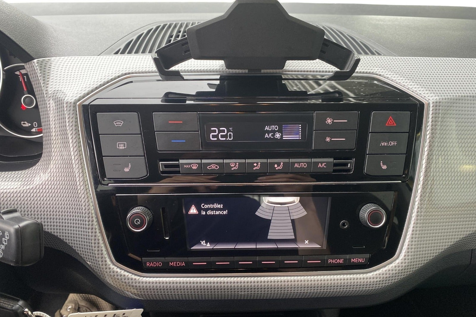 Gul VW E-UP! fra 2021 set indefra