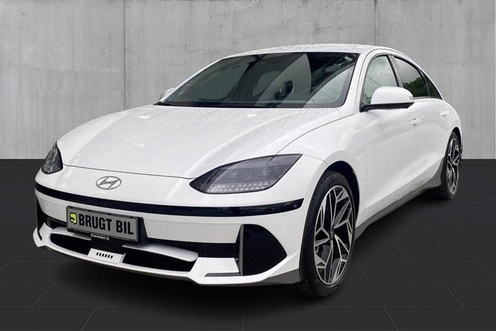 Hvid Hyundai Ioniq 6 fra 2024 set udefra