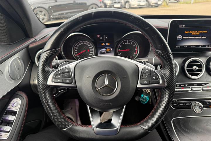 Sort Mercedes C43 fra 2016
