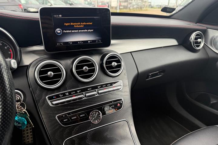 Sort Mercedes C43 fra 2016