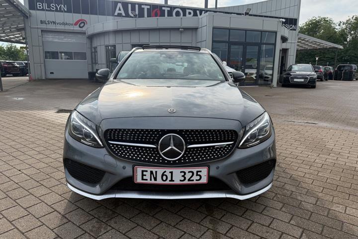 Grå Mercedes C43 fra 2016