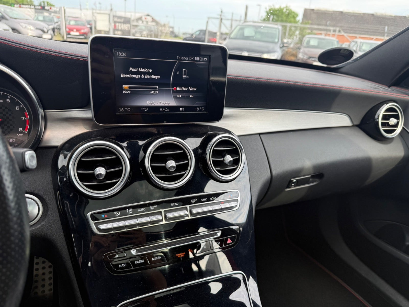 Grå Mercedes C43 fra 2016