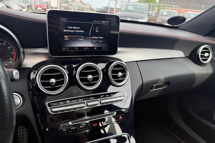 Grå Mercedes C43 fra 2016