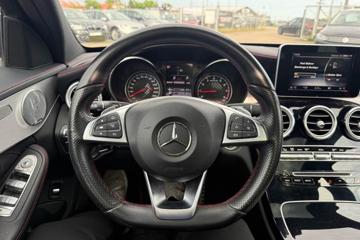 Grå Mercedes C43 fra 2016