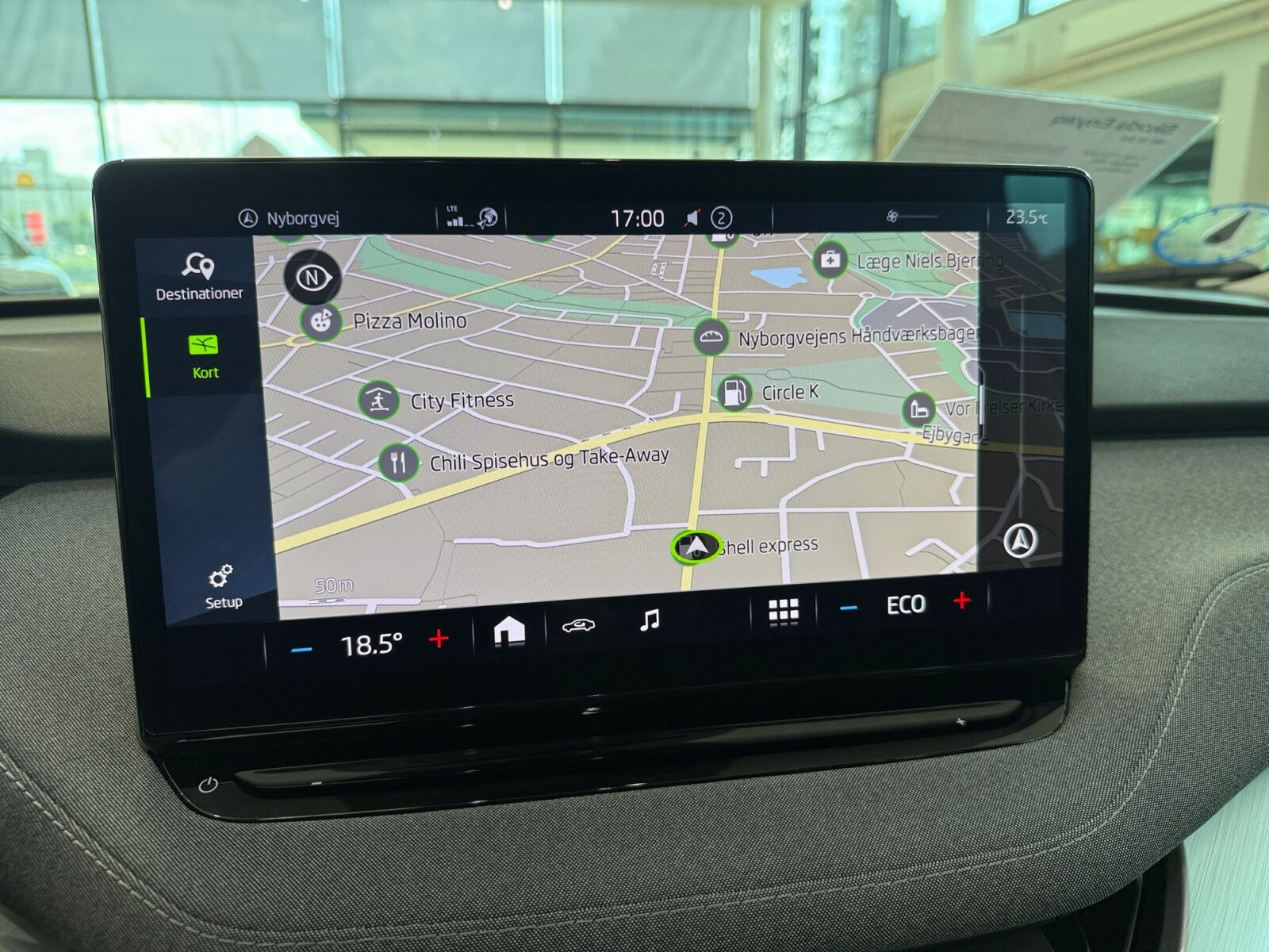 Grøn Skoda Enyaq fra 2022