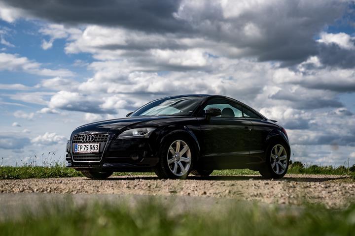 Sort Audi TT fra 2007