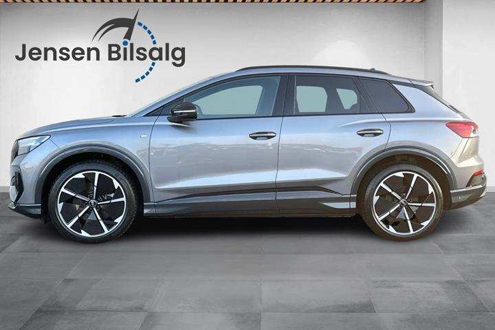 Grå Audi Q4 e-tron fra 2024