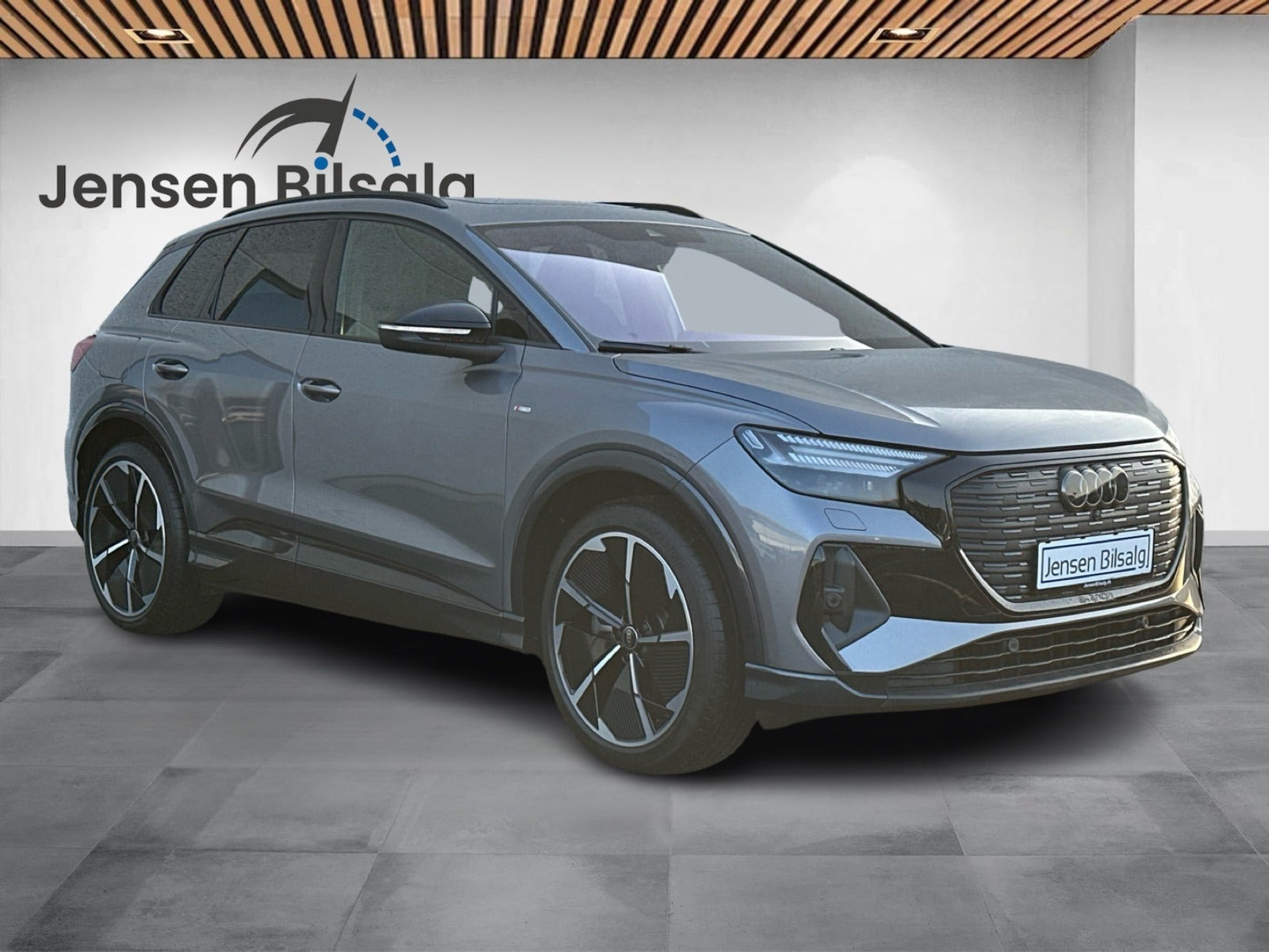 Grå Audi Q4 e-tron fra 2024