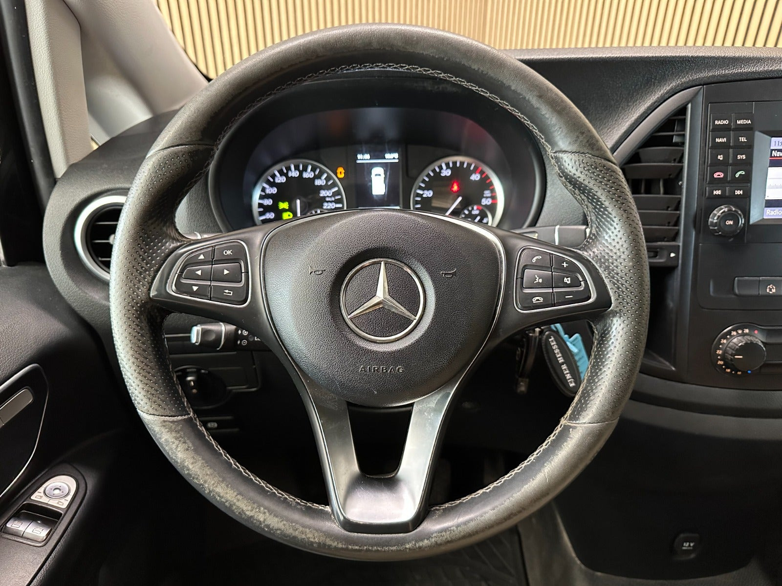 Sort Mercedes Vito 116 fra 2018