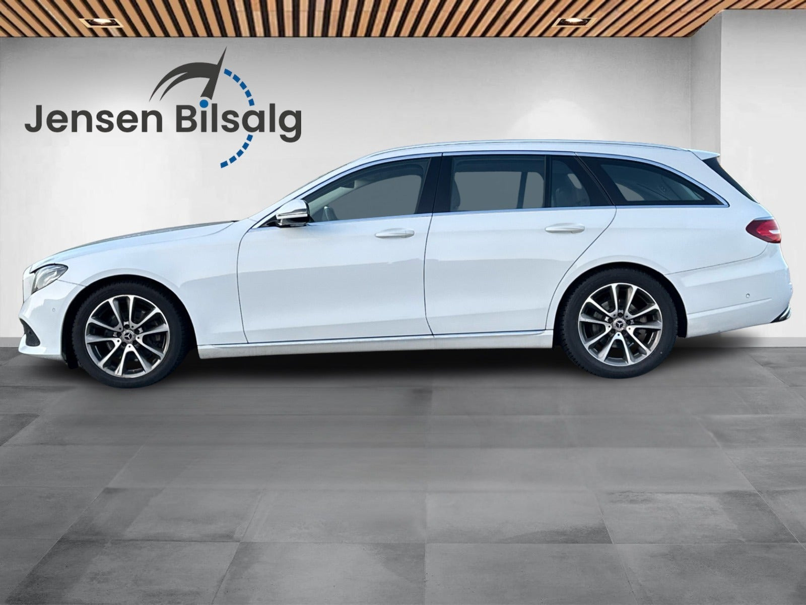 Hvid Mercedes E220 d fra 2017