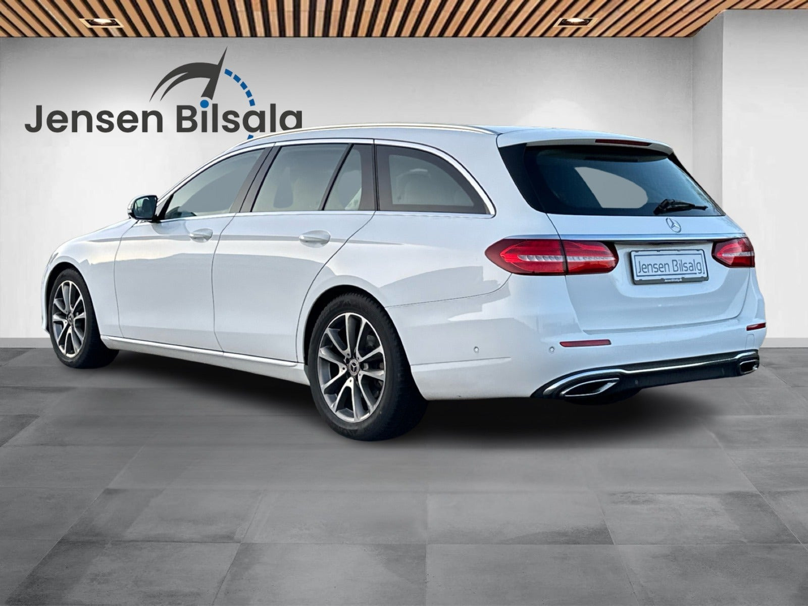 Hvid Mercedes E220 d fra 2017