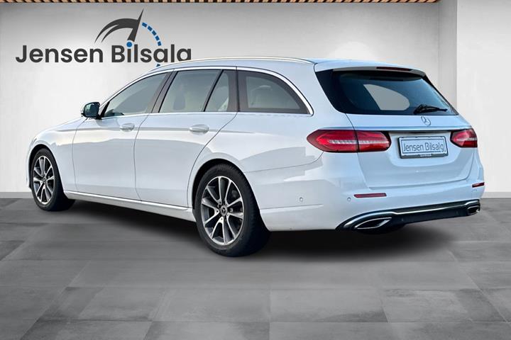 Hvid Mercedes E220 d fra 2017