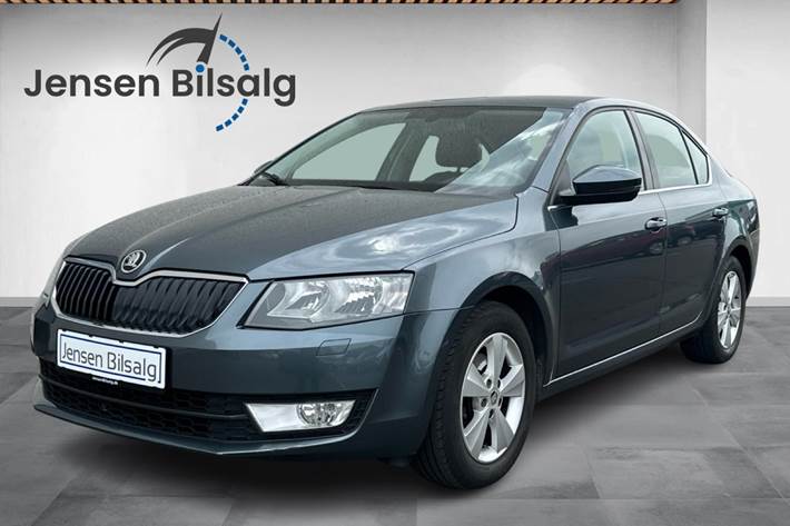 undefined Skoda Octavia fra 2015 set udefra