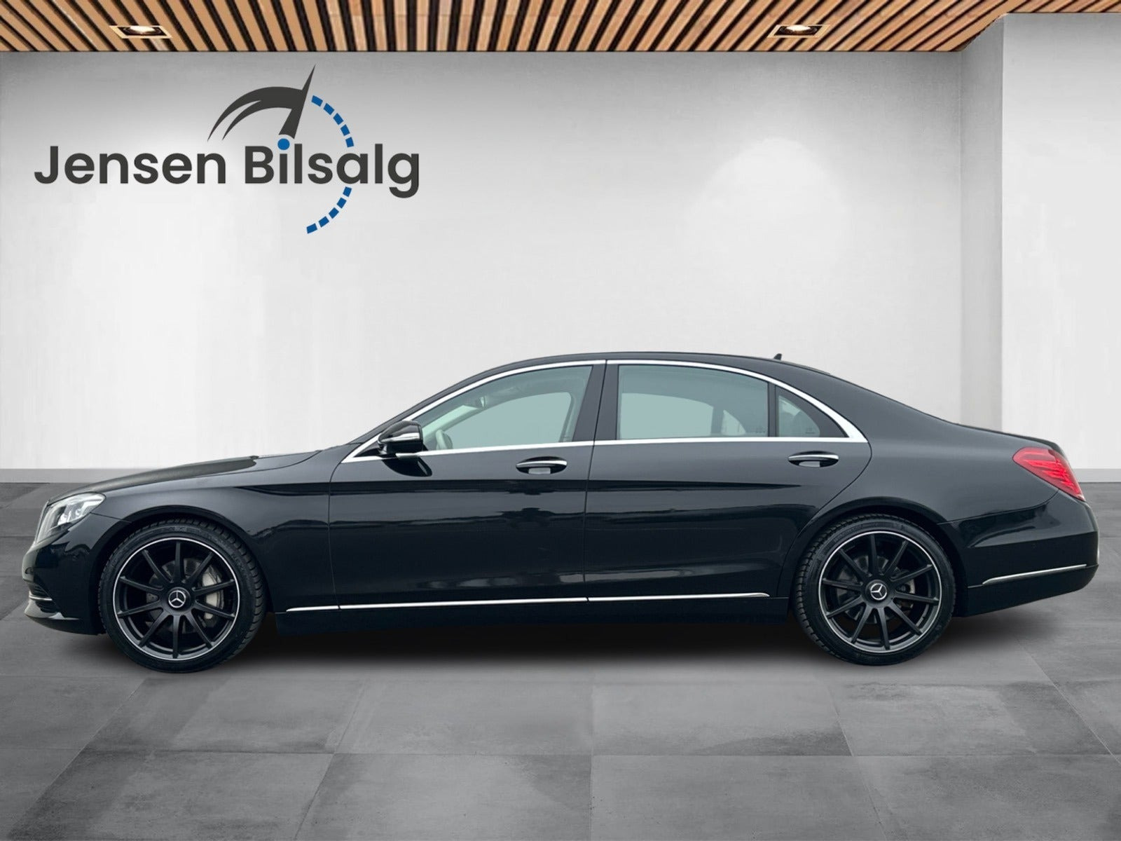 Sort Mercedes S350 fra 2014