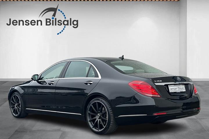 Sort Mercedes S350 fra 2014