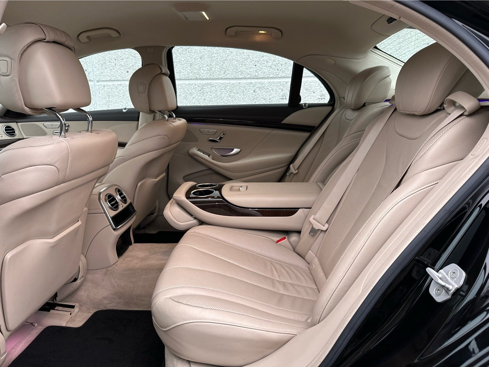 Sort Mercedes S350 fra 2014