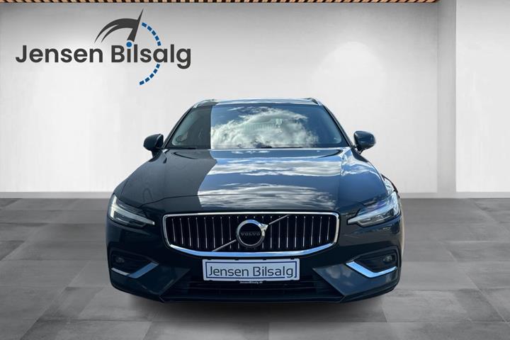 Brun Volvo V60 fra 2020