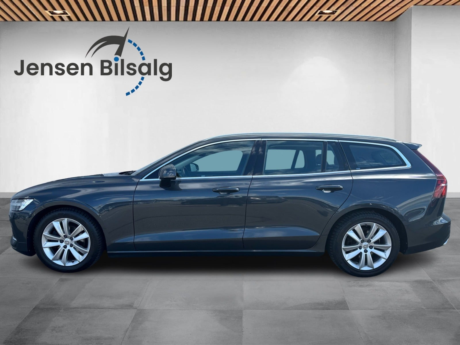 Brun Volvo V60 fra 2020