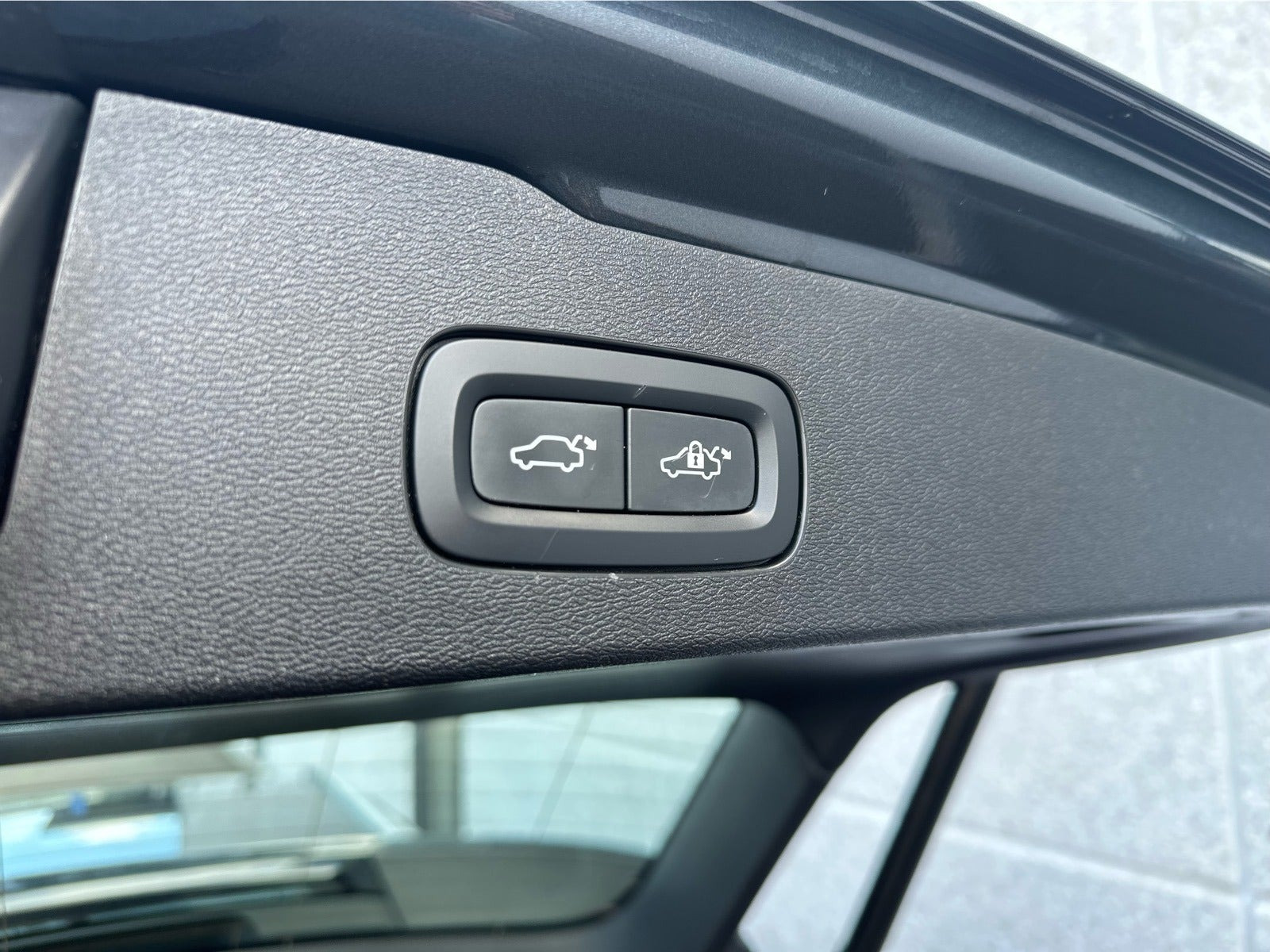 Brun Volvo V60 fra 2020