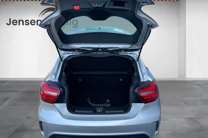 Sort Mercedes A200 fra 2017