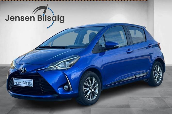Blå Toyota Yaris fra 2017