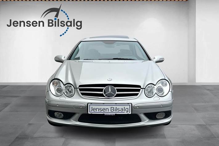Sølv Mercedes CLK55 fra 2002