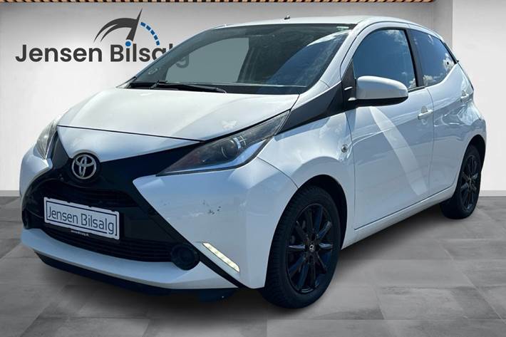 Sort Toyota Aygo fra 2015