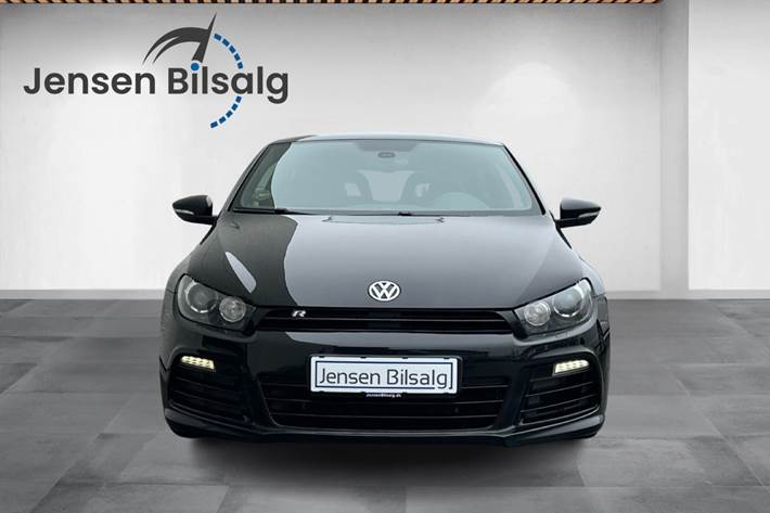 Sort VW Scirocco fra 2013