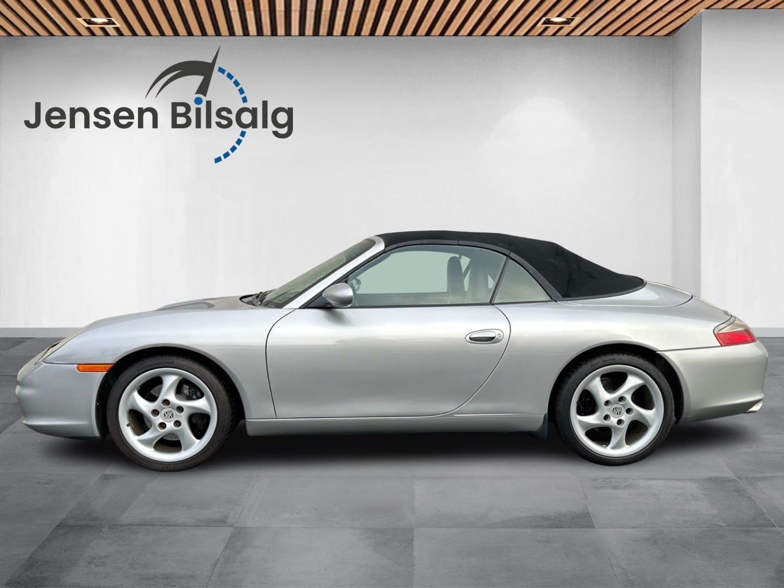 Sort Porsche 911 Carrera fra 2003