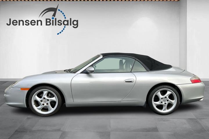 Sort Porsche 911 Carrera fra 2003