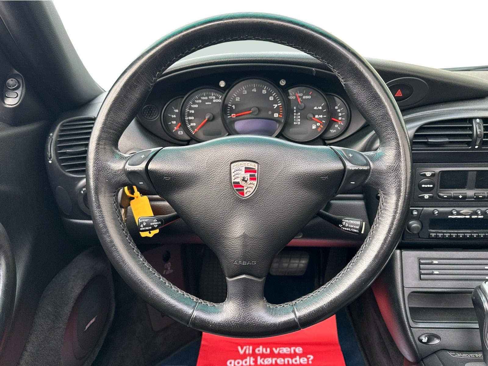 Sort Porsche 911 Carrera fra 2003