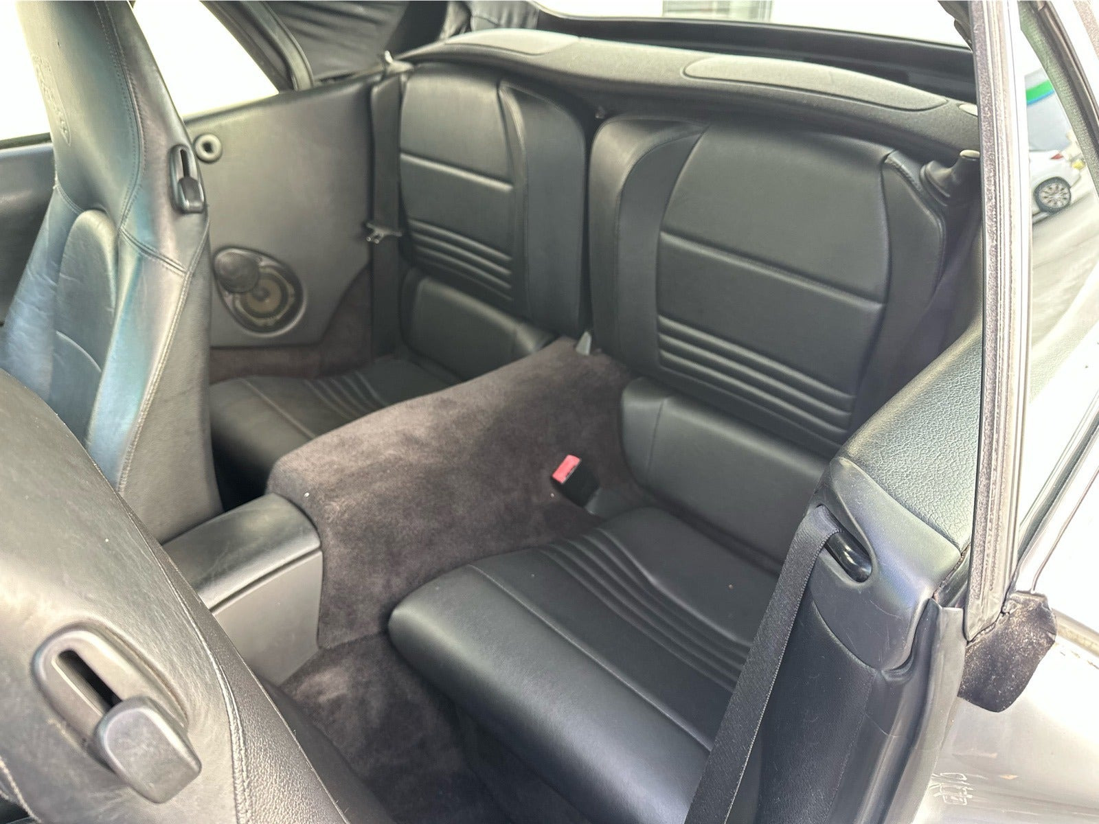 Sort Porsche 911 Carrera fra 2003