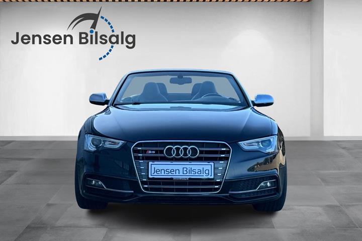 Sort Audi S5 fra 2013