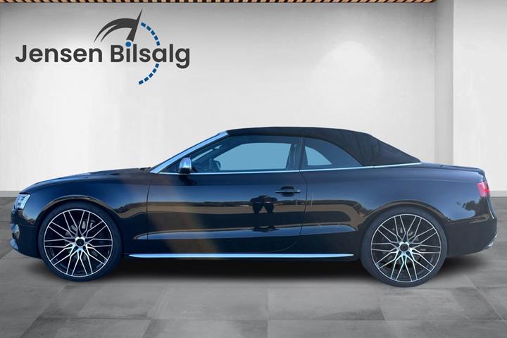 Sort Audi S5 fra 2013