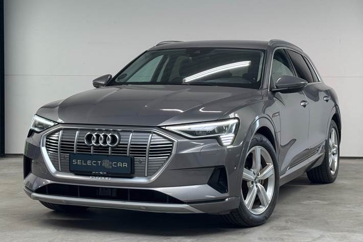 Grå Audi e-tron fra 2019 set udefra