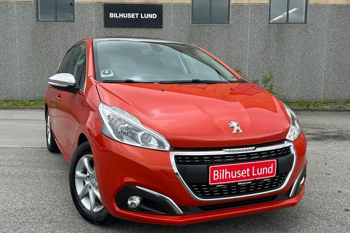 Orange Peugeot 208 fra 2019