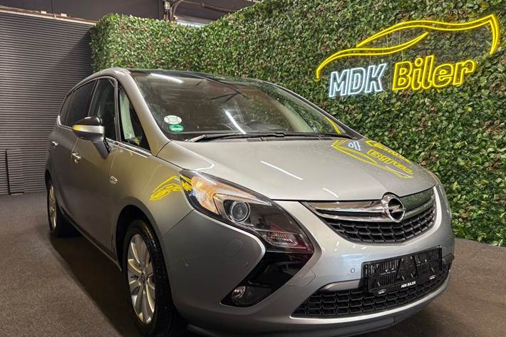 undefined Opel Zafira Tourer fra 2015
