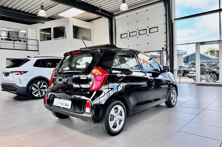 Sort Kia Picanto fra 2016