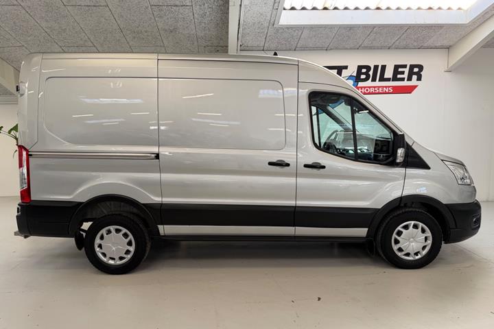 Sølv Ford Transit 350 L2 Van fra 2021