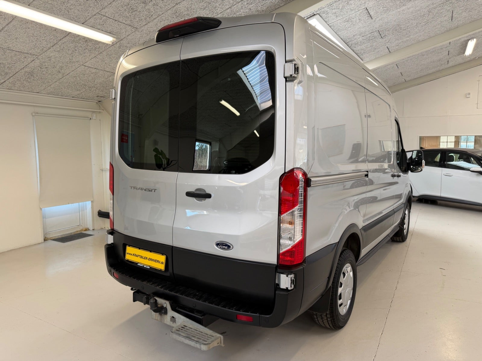 Sølv Ford Transit 350 L2 Van fra 2021